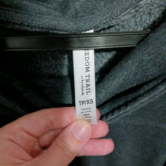 Freedom Trail Cowl Neck Navy Sweater with Front Pocket Women's Size XS/TP - Picture 3 of 3